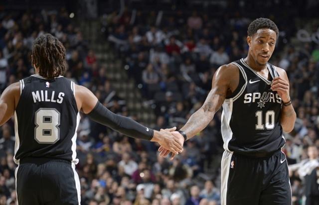 凭借高上垒 凭借高上垒